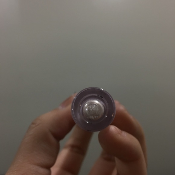 Models Own Liquid Metal Eyeshadow in LME01 - Picture 2 of 3